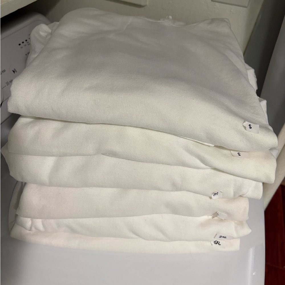 6 Blank White Gildan Heavy Blend Unisex Hoodies (Various sizes)